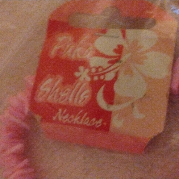 Puka Shells Necklace - Picture 2 of 2